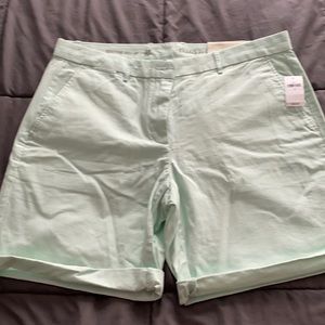 New GAP Boyfriend Roll-up Shorts Seafoam Green